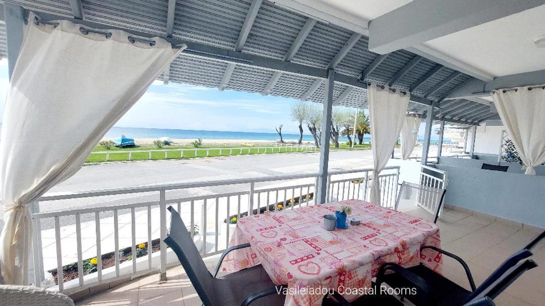 Vasileiadou Coastal Rooms Флогита Экстерьер фото